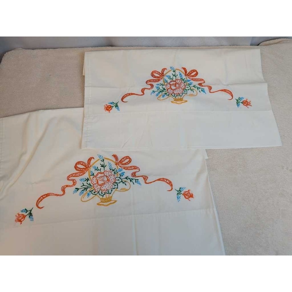 Vintage Embroidered Pillowcases Floral Ribbon Basket Cream White Pair Set 30